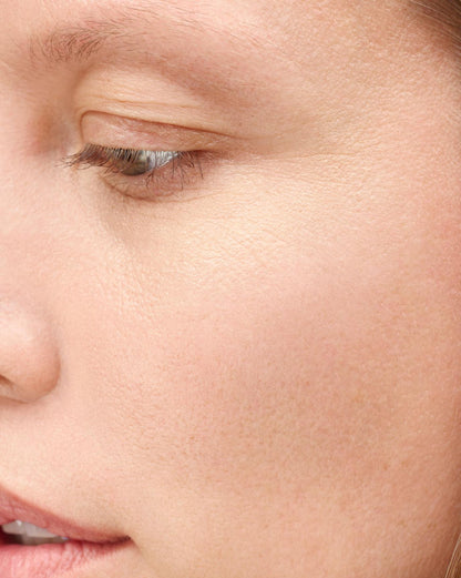 Stretch Balm Concealer medium coverage + dewy finish