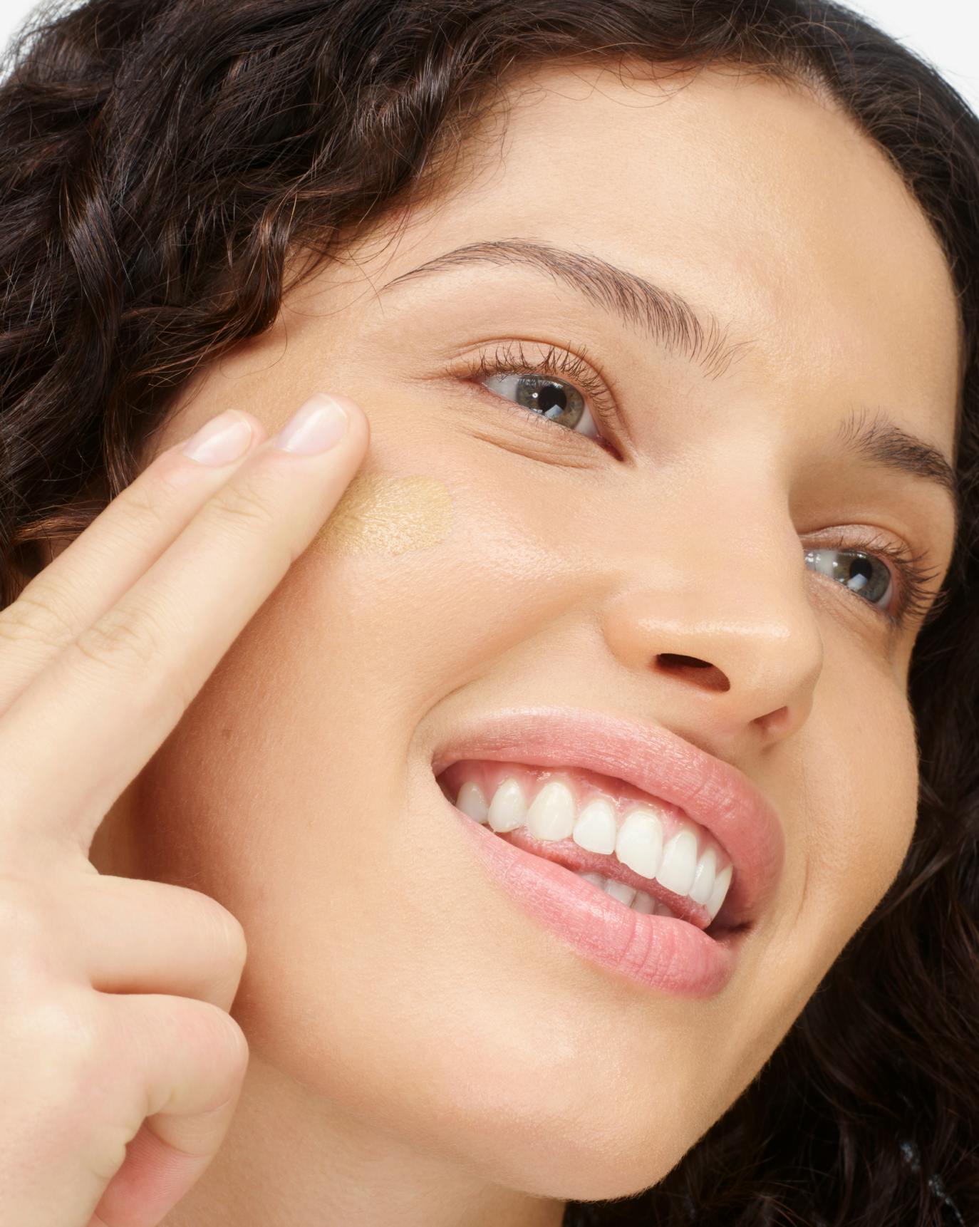 Medium Silken Veil Foundation