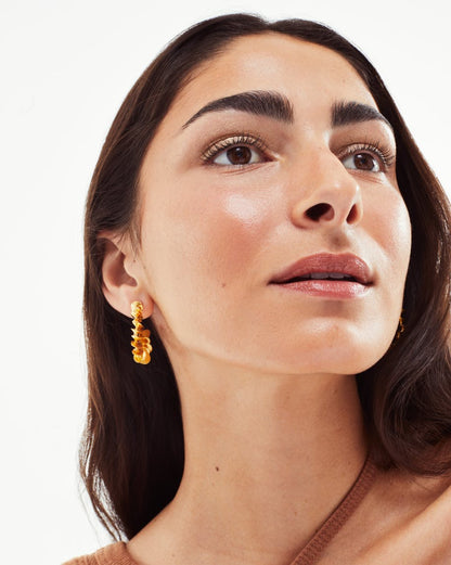 LumeVeil Glistening Eye Glow