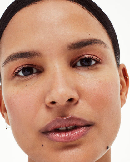 LumeVeil Glistening Eye Glow