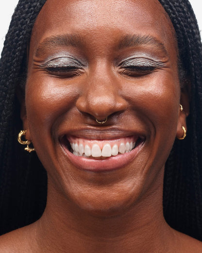 LumeVeil Glistening Eye Glow